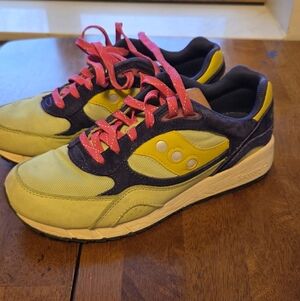 Saucony Originals Men Sz 10 US Shadow 6000 Shoes S70741-1 purple gold